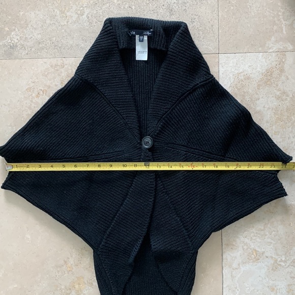 Les Copains black cropped sweater size medium - Picture 9 of 10